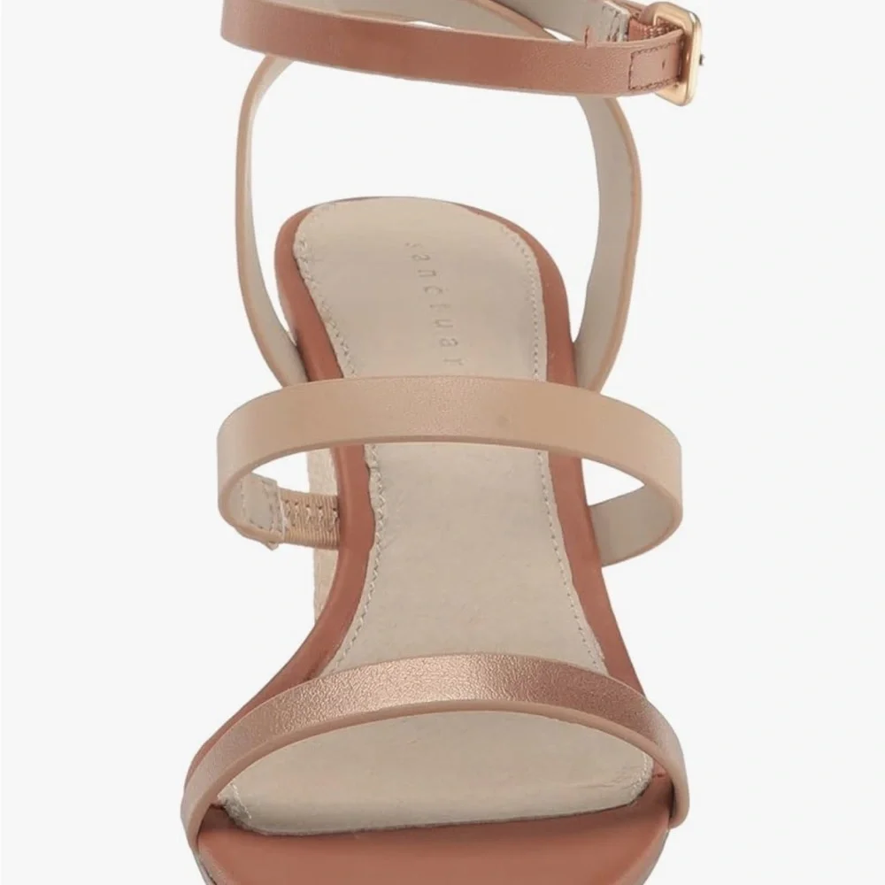 New in Box Sanctuary Tan and Cream Wedge Sandals Wink Size 9.5
